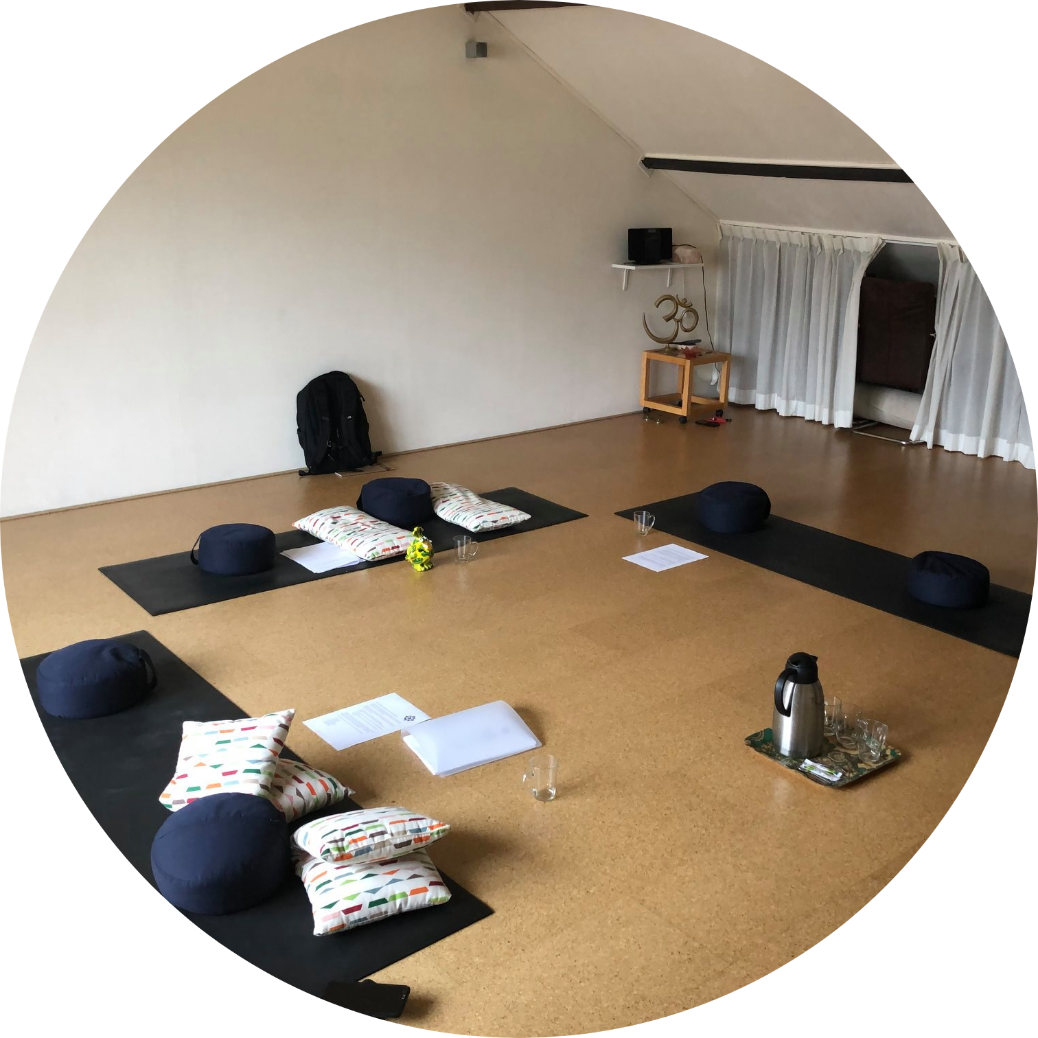 meeting-circle-crop